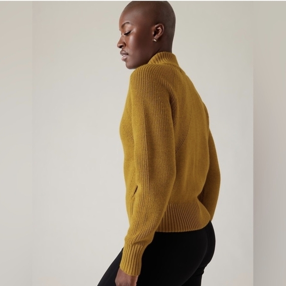 Athleta En Route Full Zipper Sweater Warm Harvest Gold Small NWT - Picture 3 of 10